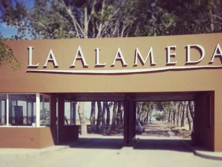 Terreno en venta en Lacarra, Canning