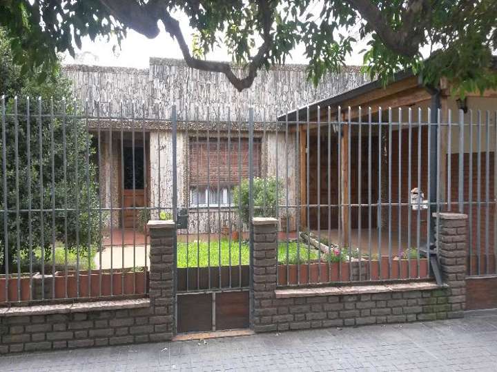 Casa en venta en Luis María Campos, 4448, Caseros