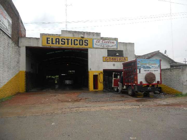 Comercial / Tienda en venta en Avenida Presidente Hipólito Yrigoyen, Buenos Aires