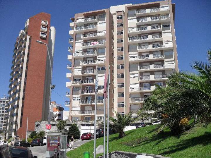 Departamento en venta en Almirante Brown, 805, Buenos Aires