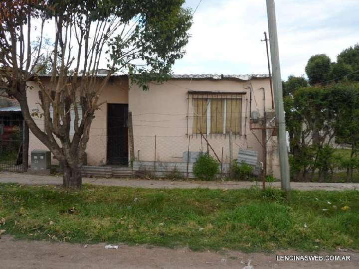Casa en venta en Calle 1142, 2649, Ingeniero Juan Allán