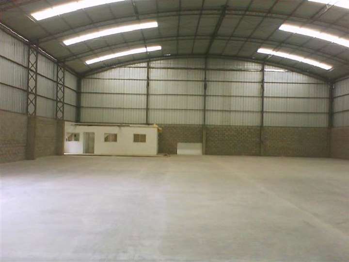 Comercial / Tienda en alquiler en Avenida Presidente Arturo Umberto Illia, Pilar