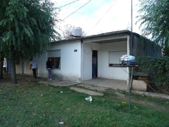 Casa en venta en Calle 1213, 3894, Ingeniero Juan Allán