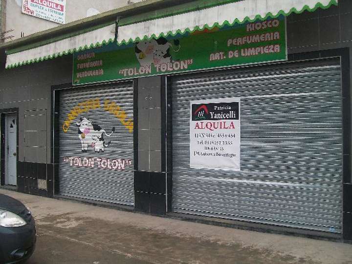 Comercial / Tienda en alquiler en Calle 425, Juan María Gutiérrez
