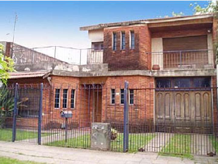 Casa en venta en Malabia José, 879, Buenos Aires