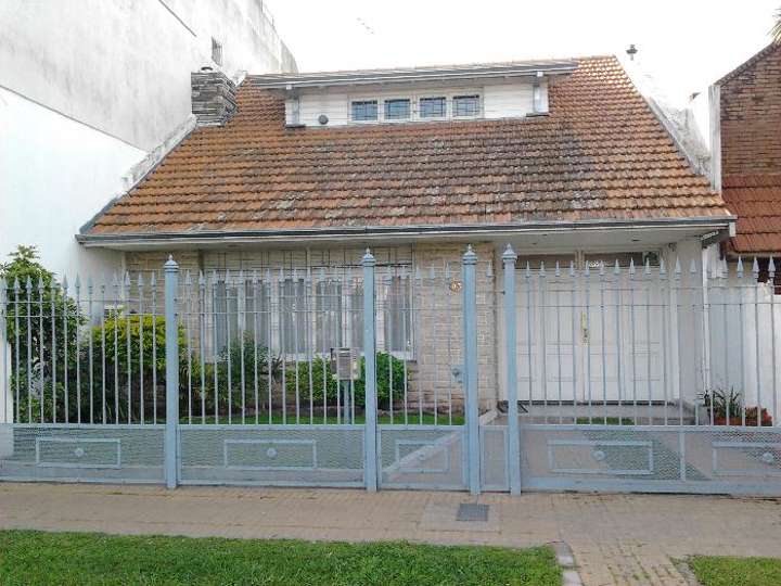 Casa en venta en Corrientes, 957, Quilmes