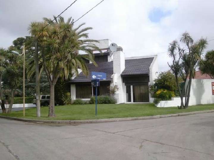 Casa en venta en Matheu, 4301, Buenos Aires