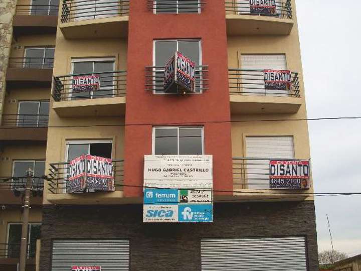 Departamento en venta en Remedios de Escalada de San Martín, 999, Haedo