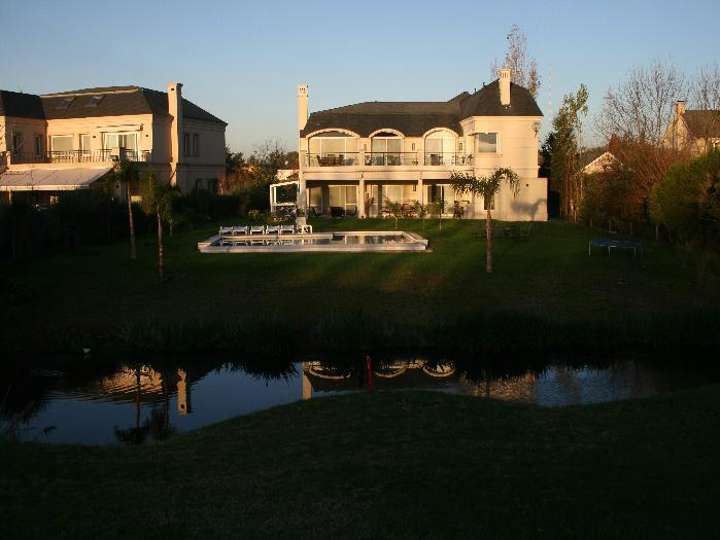 Casa en venta en Monte, Bella Vista