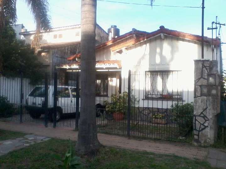 Casa en venta en Intendente Carlos Ratti, 515, Buenos Aires