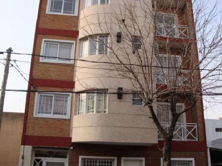 Departamento en venta en Profesor Juan T. Pizzurno, 241, Buenos Aires