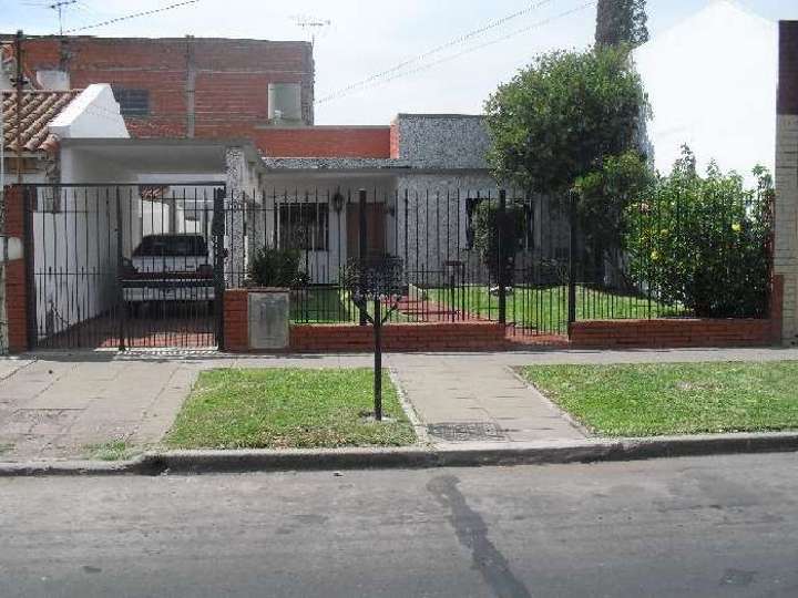 Casa en venta en Florencio Varela, 699, Buenos Aires