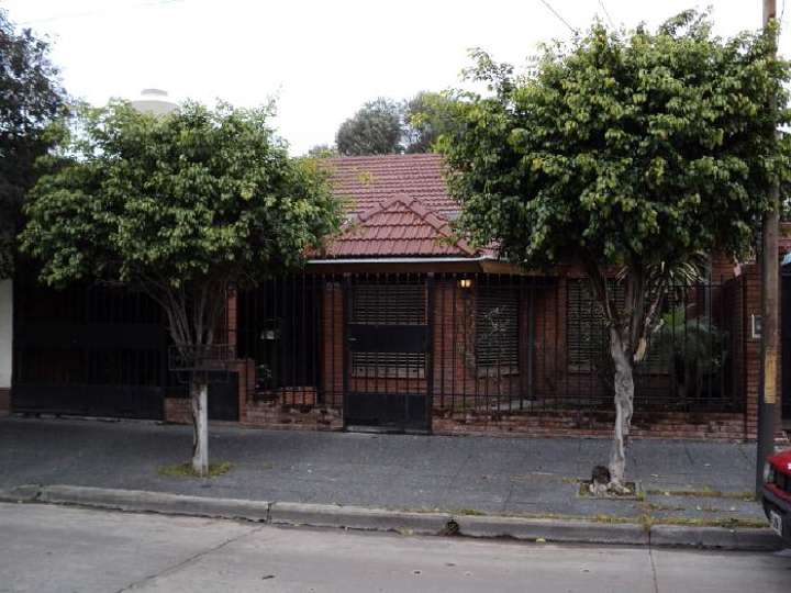 Casa en venta en Benito Villanueva, 1874, Buenos Aires