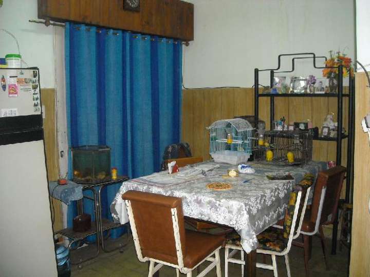 Edificio en venta en Anatole France, 2774, La Tablada