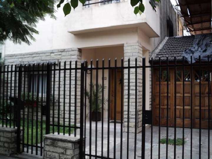 Casa en venta en Avenida Rivadavia, Haedo