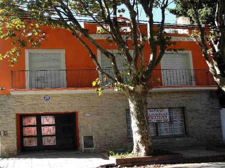 Casa en venta en Doctor Saturnino Segurola, 801, Domingo Faustino Sarmiento