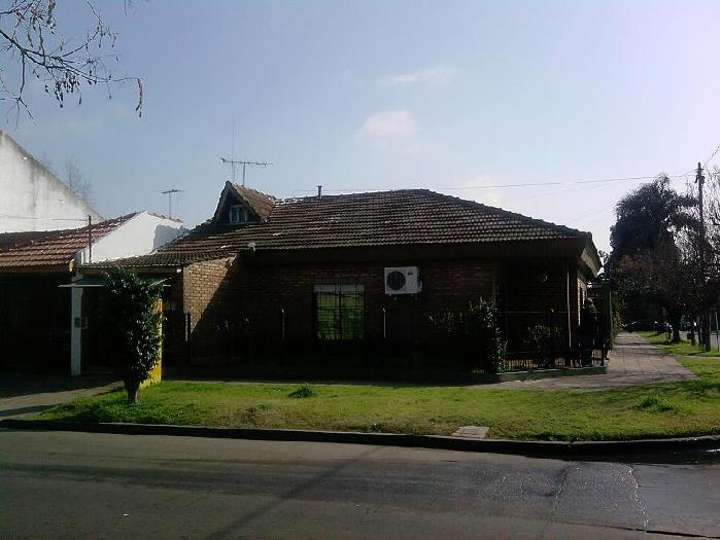 Casa en venta en Monseñor Enrique Ángel Angelelli, 801, Buenos Aires