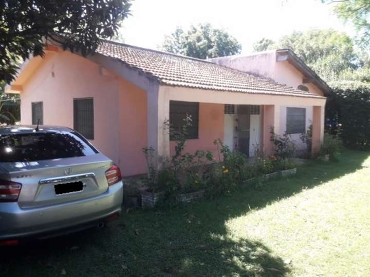 Casa en venta en José Ferrari, Buenos Aires