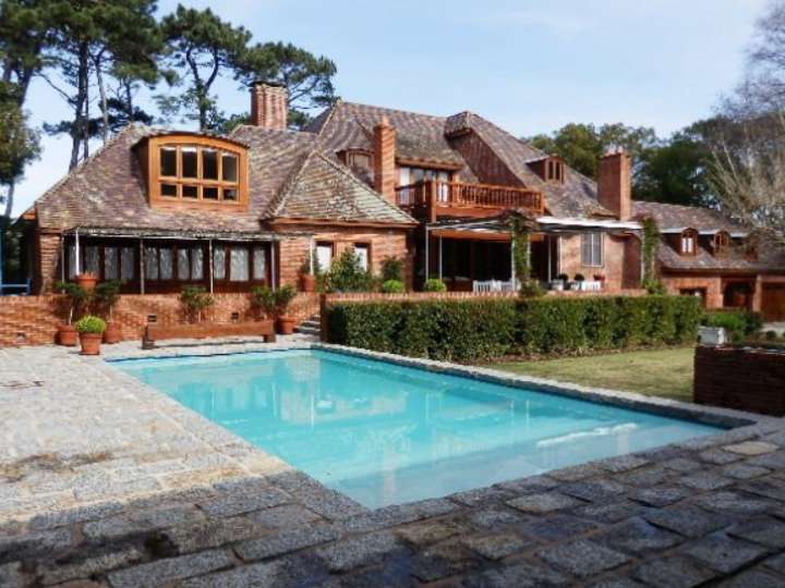 Casa en venta en Avenida Laureano Alonsopérez, Punta Del Este