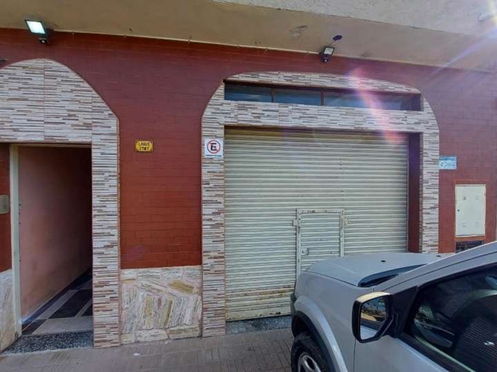 Edificio en venta en Lanús, 2799, Morón