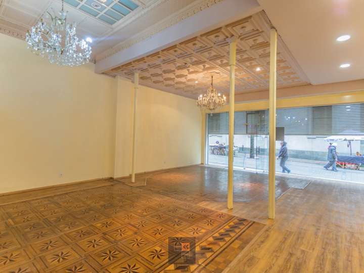 Comercial / Tienda en venta en Sarandí, Montevideo