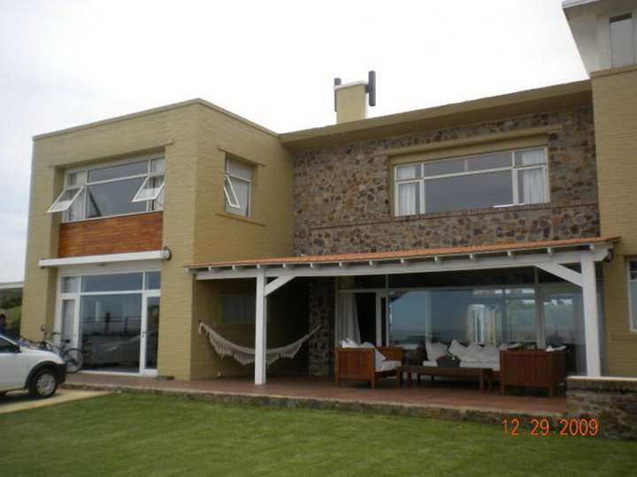 Casa en venta en Pinares, Maldonado