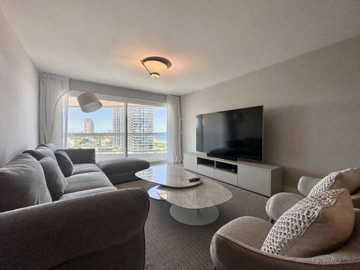 Apartamento en alquiler en Punta Del Este