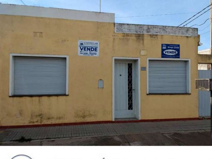 Casa en venta en Libertad, 252, Azul