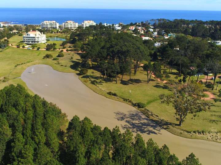 Terreno en venta en Punta Del Este