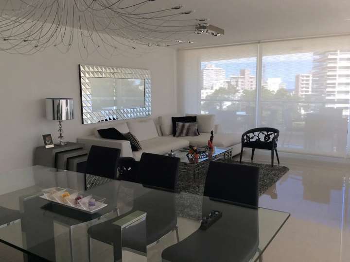 Apartamento en venta en Punta Del Este