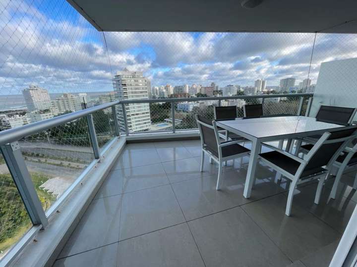 Apartamento en alquiler en Avenida Franklin Delano Roosevelt, Maldonado