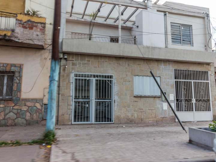 Comercial / Tienda en alquiler en Avenida Belgrano, 2002, Tucumán