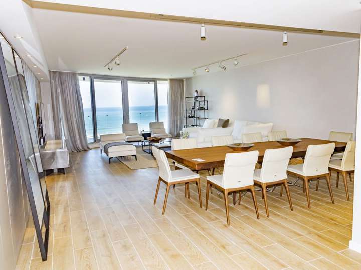 Apartamento en venta en Rambla Lorenzo Batlle Pacheco, Punta Del Este
