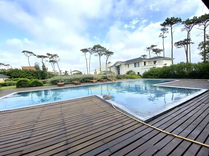 Casa en venta en Rambla General Artigas, Punta Del Este