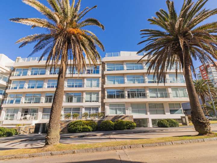 Apartamento en venta en Comodoro Gorlero (Calle 19), Punta Del Este