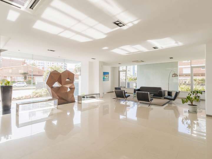 Apartamento en venta en Avenida Chiverta, Punta Del Este