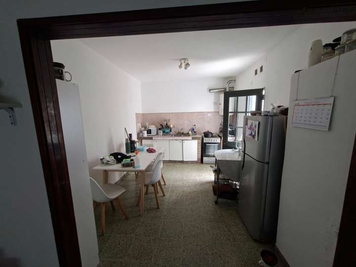 Edificio en venta en Castelli, 733, Buenos Aires