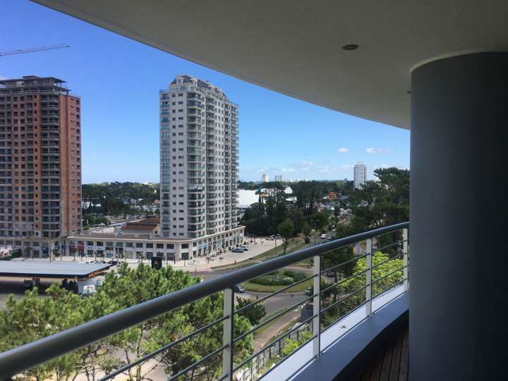 Apartamento en venta en Avenida Franklin Delano Roosevelt, Punta Del Este