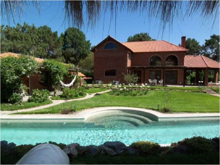 Casa en venta en Enrique Castell Capurro, Maldonado