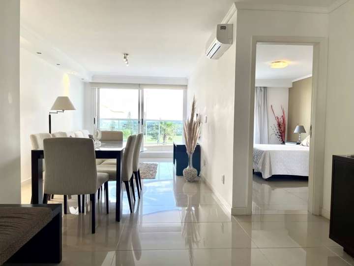 Apartamento en venta en Avenida Francia, Punta Del Este