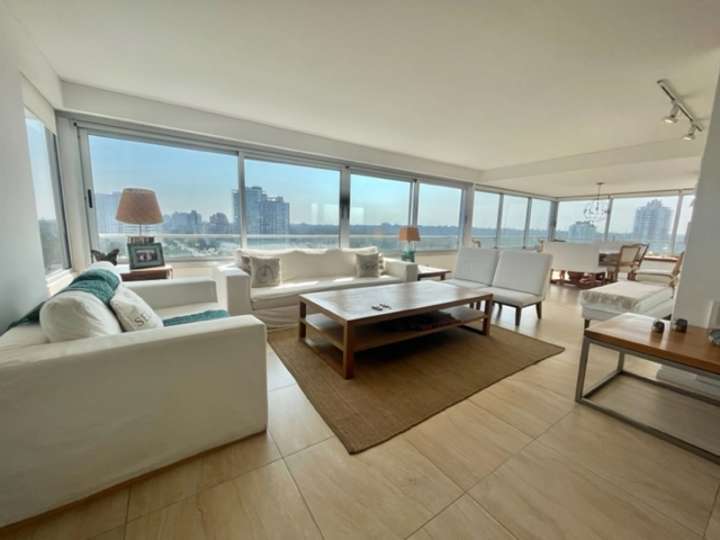 Apartamento en venta en Punta Del Este