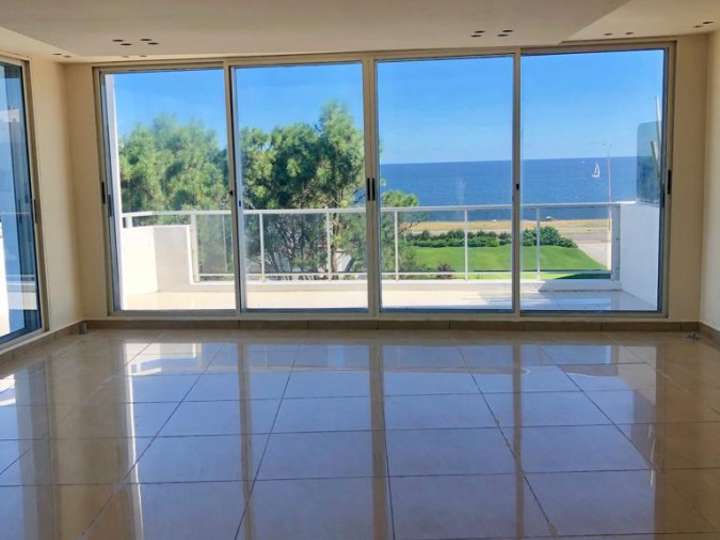 Apartamento en venta en Pinares, Maldonado