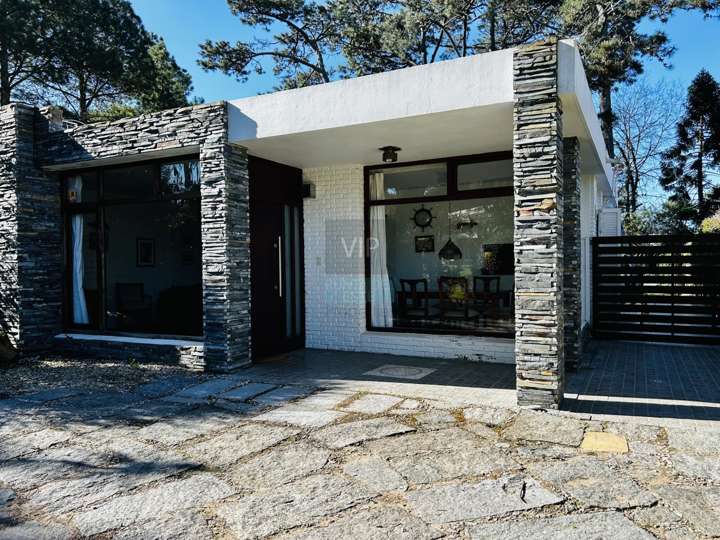 Casa en alquiler en Punta Del Este