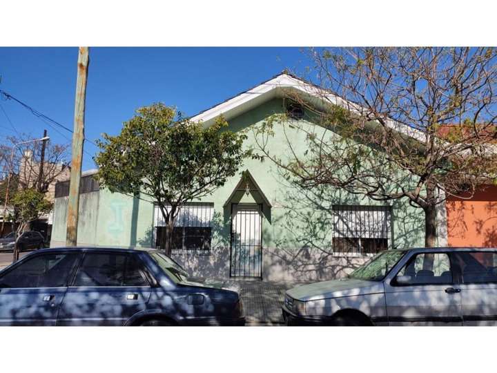 Casa en venta en Combate de los Pozos, 1297, Lomas del Mirador