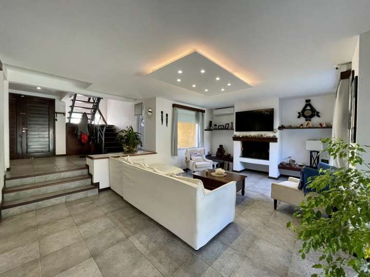 Casa en venta en Pinares, Maldonado