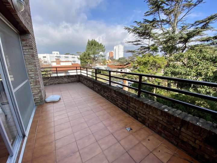 Apartamento en alquiler en Punta Del Este