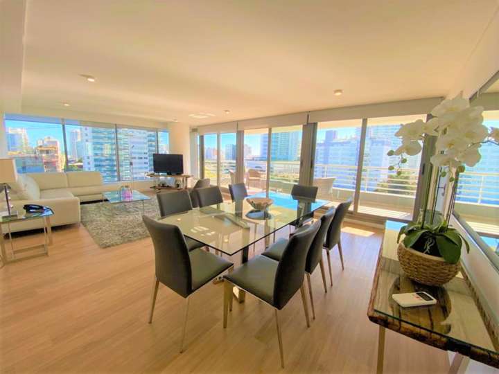 Apartamento en venta en Punta Del Este