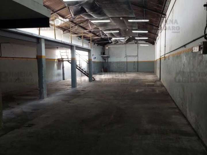 Comercial / Tienda en alquiler en 97 - Victorino de la Plaza, 400, Buenos Aires