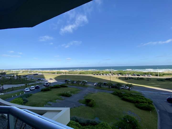 Apartamento en venta en Rambla Lorenzo Batlle Pacheco, Punta Del Este