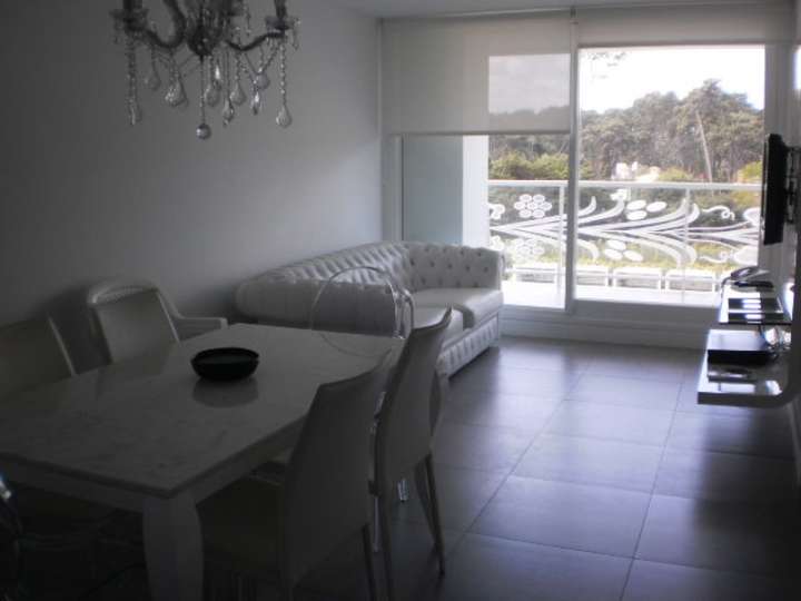 Apartamento en venta en Oslo, Punta Del Este